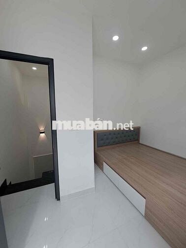 Bể Nợ Đá Banh Chủ Cần Bán Gấp Nhà 19m2- 2 Tầng -2WC-SHR