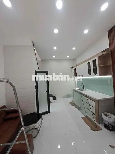 Bể Nợ Đá Banh Chủ Cần Bán Gấp Nhà 19m2- 2 Tầng -2WC-SHR