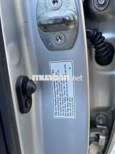 Innova E 2012 không taxi không lỗi
