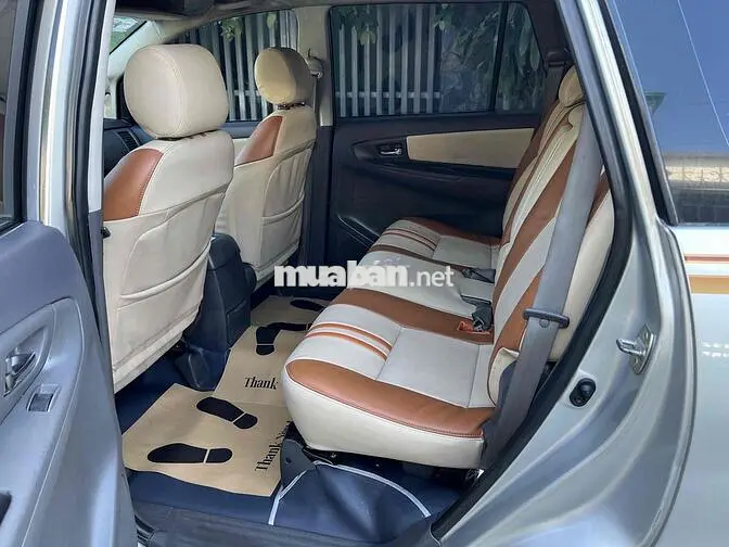 Innova E 2012 không taxi không lỗi