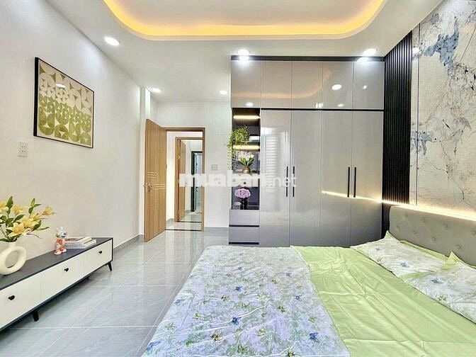 Nhà tốt 2 tầng -Gần Đại Học Ngoại thương - Hẻm XH Giá Siêu hợp lý