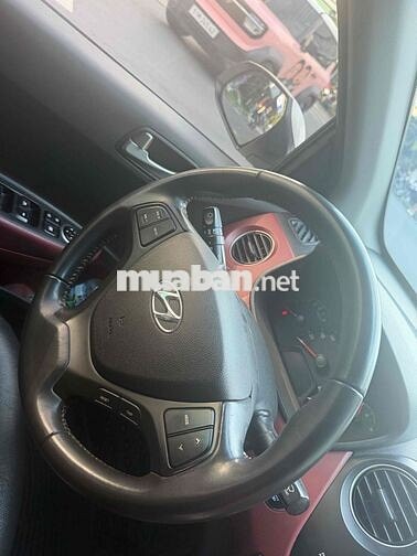 Hyundai Grand i10 Trắng