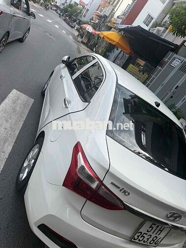 Hyundai Grand i10 Trắng