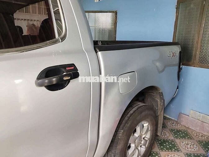 Ford Ranger xls sx 2015 số tự động một cầu