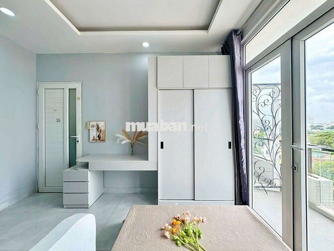 Cho thuê Studio - ban công, Full nội thất, đường Nguyễn Văn Cừ Quận 5