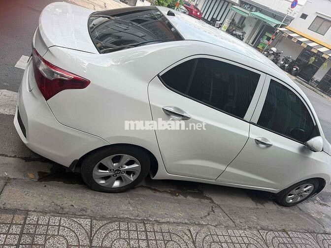 Hyundai Grand i10 Trắng