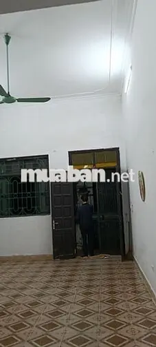 Cho thuê nhà nguyên căn chính chủ 60m2 2 tầng ở đường Hoàng Mai