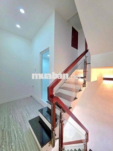 🔥🔥🔥nhà bán 2 lầu có sân trước gần quận tư🔥🔥🔥