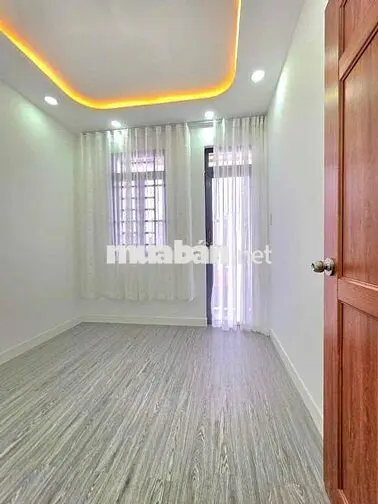 🔥🔥🔥nhà bán 2 lầu có sân trước gần quận tư🔥🔥🔥