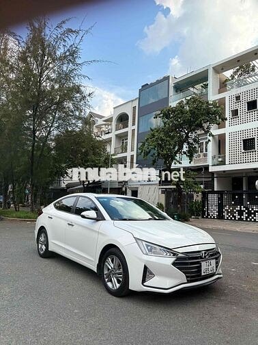 Hyundai Elantra 2021 1.6 AT Trắng Tự động
