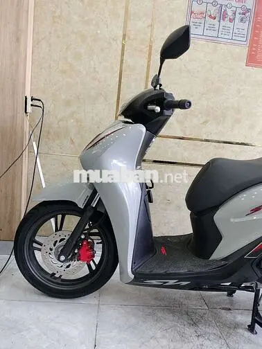Honda SH 125 2024  1 Chủ Đi Ít,Ký  Giây Xám 8000km