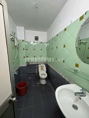Cho Thuê Căn Hộ 2 PN BẾP RIÊNG WC RIÊNG.ban công full NT ở Tân Bình