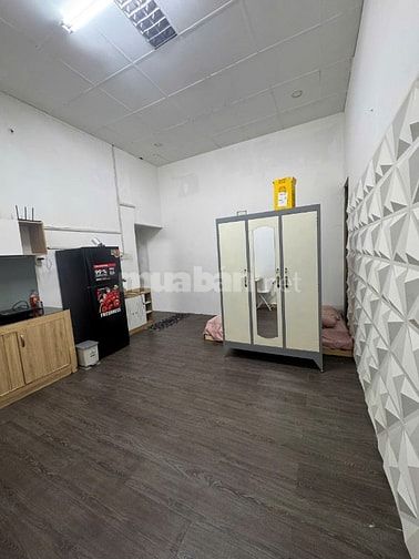 Cho Thuê Căn Hộ 2 PN BẾP RIÊNG WC RIÊNG.ban công full NT ở Tân Bình