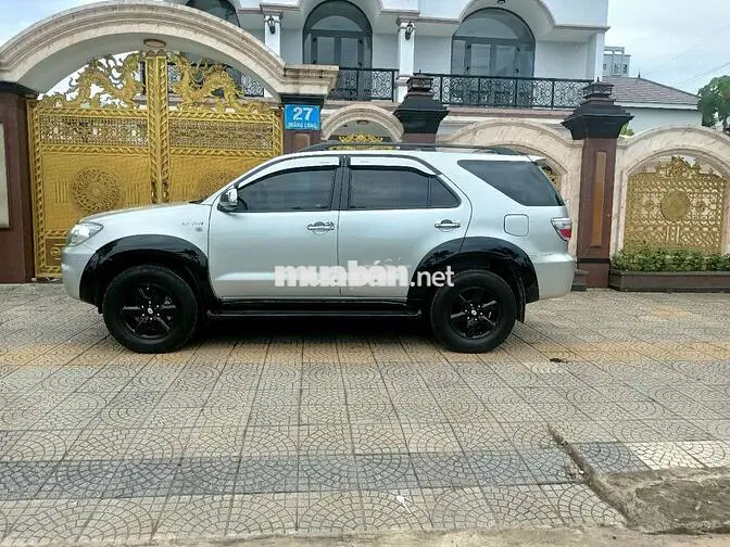 Toyota Fortuner 2009 Bạc Tự động Xăng 7 chỗ