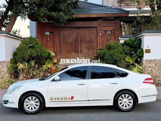 Nissan Teana 2.0AT 2010 Trắng