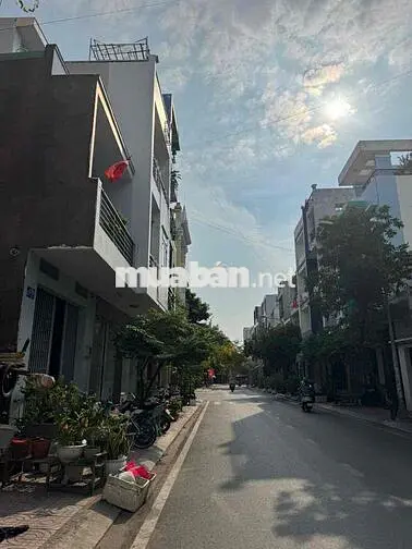 Bán nhà mặt tiền đường 1B, KDC Lý Chiêu Hoàng