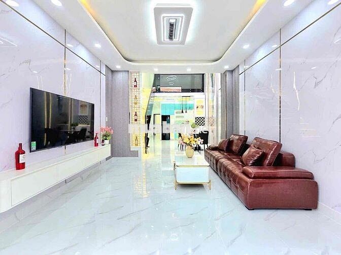 🔥🔥🔥nhà đẹp 1 lửng gần Phú Mỹ hưng quận 7🔥🔥🔥