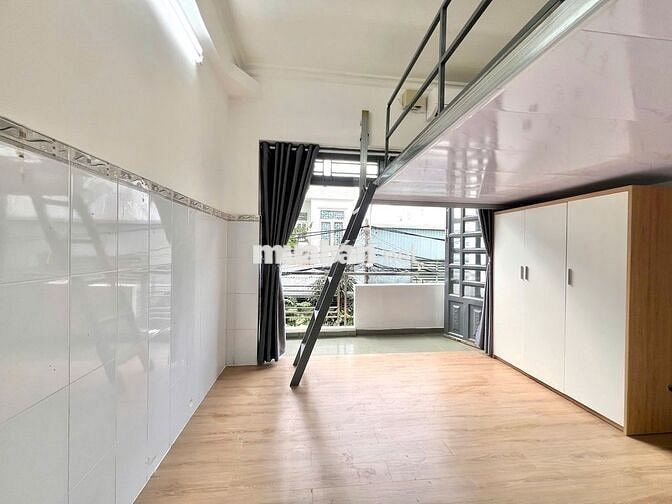 PHÒNG GÁC BAN CÔNG SIÊU THOÁNG GẦN NGÃ TƯ BỐN XÃ_VĂN HIẾN_ĐẦM SEN