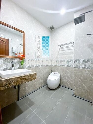 Studio ban công 40m mặt tiền Trần Quang Khải Tân Định Quận 1 thang máy