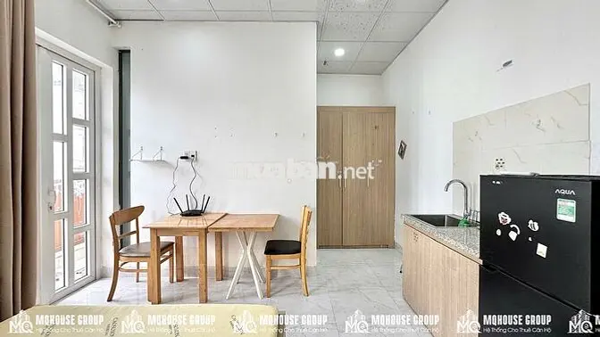Balcony mặt tiền Trần Quang Khải Q.1 cầu Bông hầm xe thang máy bảo vệ