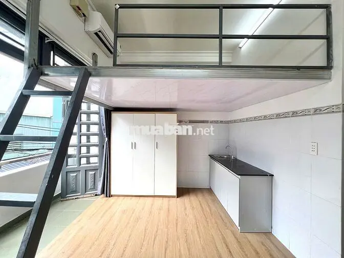 PHÒNG GÁC BAN CÔNG SIÊU THOÁNG GẦN NGÃ TƯ BỐN XÃ_VĂN HIẾN_ĐẦM SEN