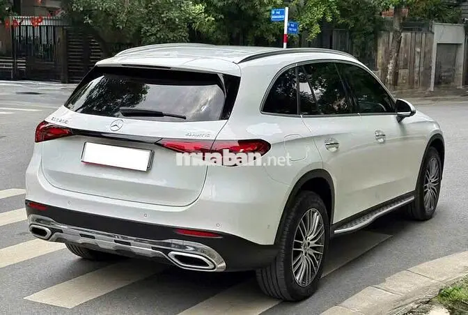 .GLC200 4Matic sx 2024 trắng/đen odo 3v5km