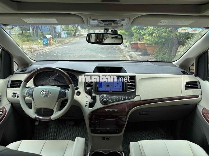 Toyota Sienna Limited 2012 xe cực kì đẹp