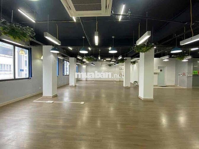 CHO THUÊ TÒA VĂN PHÒNG 2 MẶT TIỀN CỘNG HOÀ DT 8M X 20M 10 TẦNG NỒI, TÂ