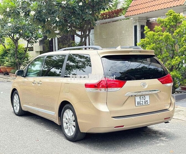 Toyota Sienna Limited 2012 xe cực kì đẹp