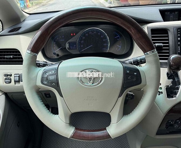 Toyota Sienna Limited 2012 xe cực kì đẹp