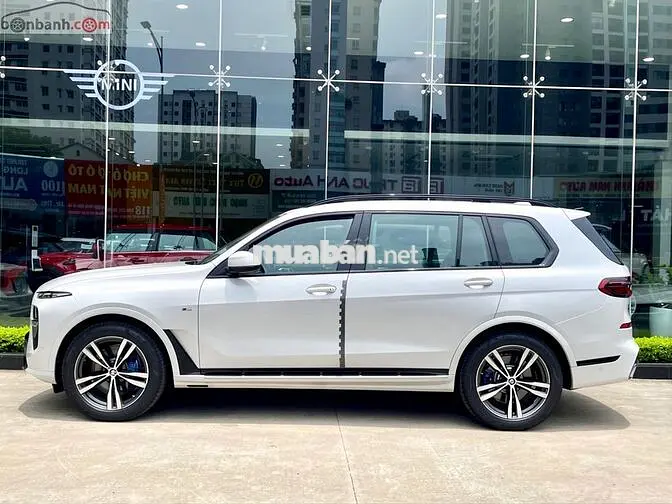 BMW X7 xDrive40i M Sport 2024 Trắng Tự động 7 chỗ