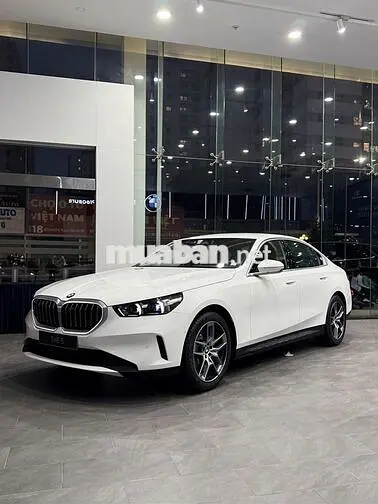 BMW 5 Series 520i Premium 2024 Trắng Tự động