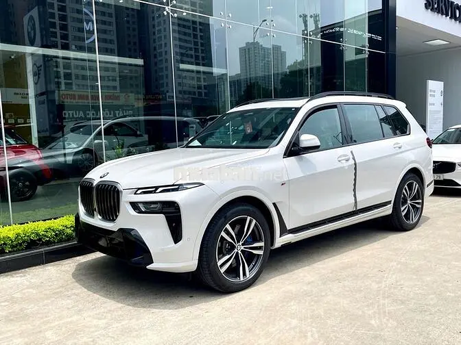BMW X7 xDrive40i M Sport 2024 Trắng Tự động 7 chỗ