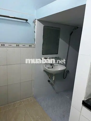 Nhà ở Bình Tân  hẻm 7m + để được ô tô + gần chợ + có sân sau