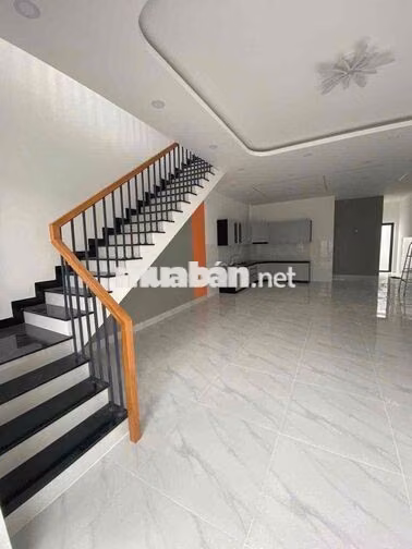 Nhà hẻm xe tải vừa xây xong mới tinh 6x18,5m 1 trệt 1 lầu,