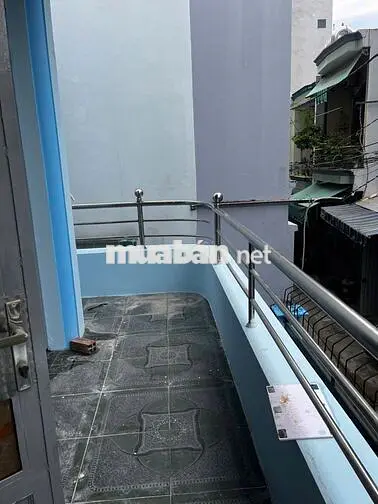 Nhà ở Bình Tân  hẻm 7m + để được ô tô + gần chợ + có sân sau