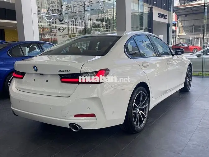 BMW 3 Series 320i Sport Line 2025 Trắng