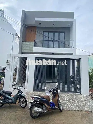 Nhà hẻm xe tải vừa xây xong mới tinh 6x18,5m 1 trệt 1 lầu,
