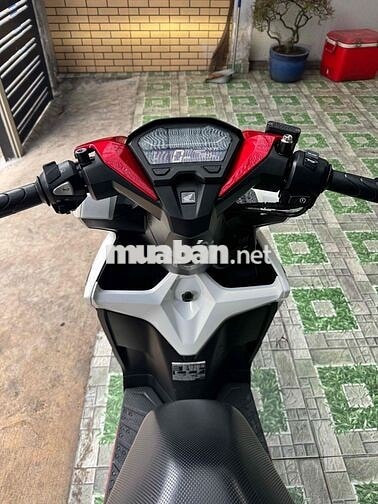 Honda Vario 150i 2022 Trắng Đỏ 7845 km
