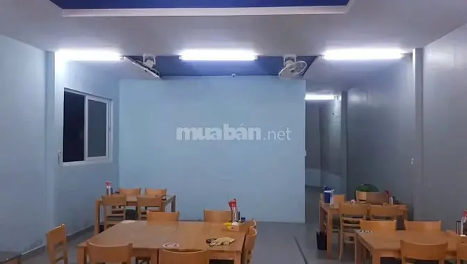 Cần bán nhà mặt tiền 1313 Huỳnh Tấn Phát, Quận 7