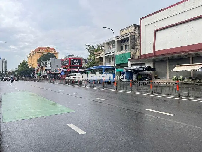 MT BẠCH ĐẰNG QUẬN BÌNH THẠNH , NGANG 12M , CÓ 4 TẦNG CHỈ 90TR/THÁNG