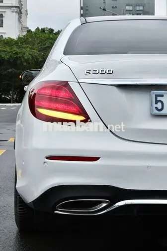 Mercedes E300 AMG 2016 Trắng 61.000km