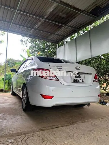 Hyundai Accent Blue 2015 Số tự động Trắng