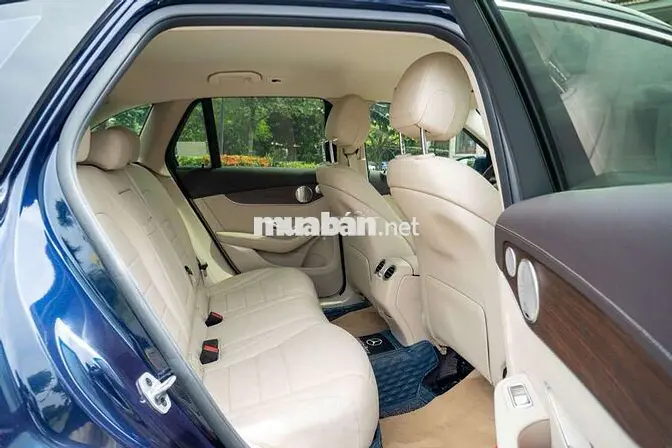 Mercedes GLC200 4Matic V1 2022 siêu lướt cực đẹp