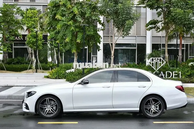 Mercedes E300 AMG 2016 Trắng 61.000km
