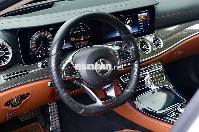Mercedes E300 AMG 2016 Trắng 61.000km