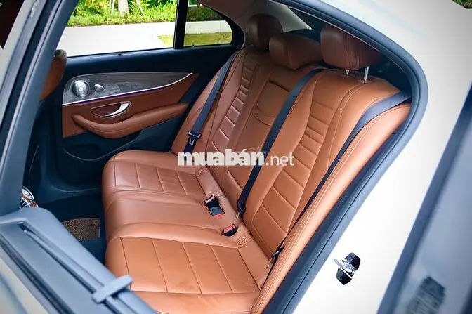 Mercedes E300 AMG 2016 Trắng 61.000km