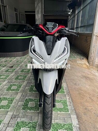 Honda Vario 150i 2022 Trắng Đỏ 7845 km