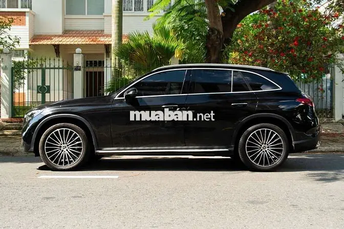 Mercedes GLC300 All New 2023 siêu lướt 8.000km