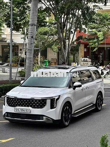 KIA Carnival Signature Full Dầu 7 chỗ 2024 Trắng
